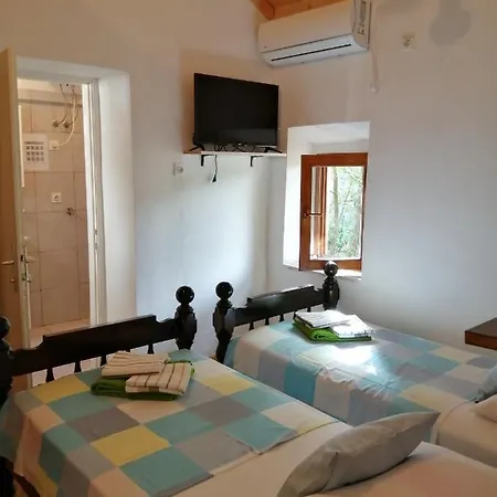 Rustical Apartment * Zrnovo