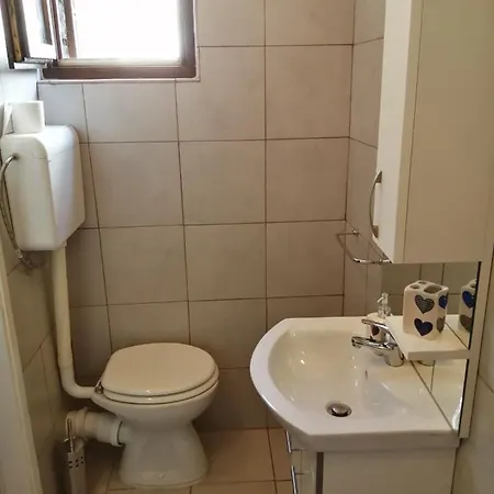 Rustical Apartment * Zrnovo