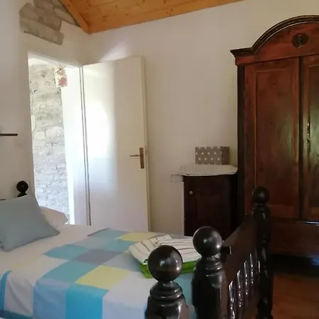 Lägenhet Rustical Apartment Zrnovo