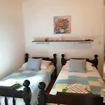 Rustical 아파트 Zrnovo