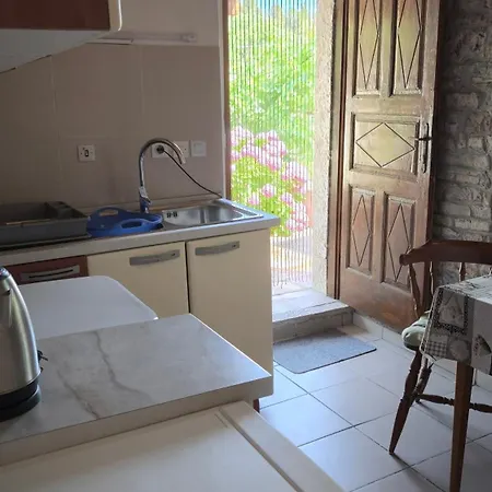 Rustical Apartamento Zrnovo