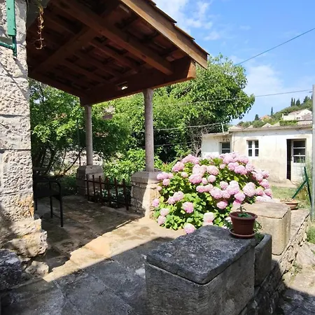 Rustical Apartamento Zrnovo